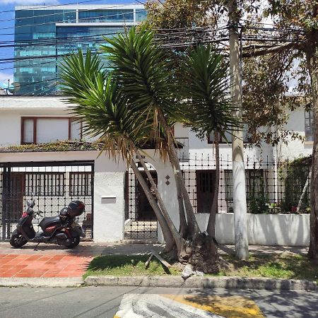 Acogedor Hostal Usaquen La Parada Del Tren Bogotá Zewnętrze zdjęcie