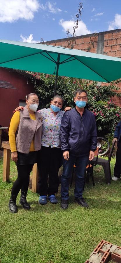 Acogedor Hostal Usaquen La Parada Del Tren Bogotá Zewnętrze zdjęcie