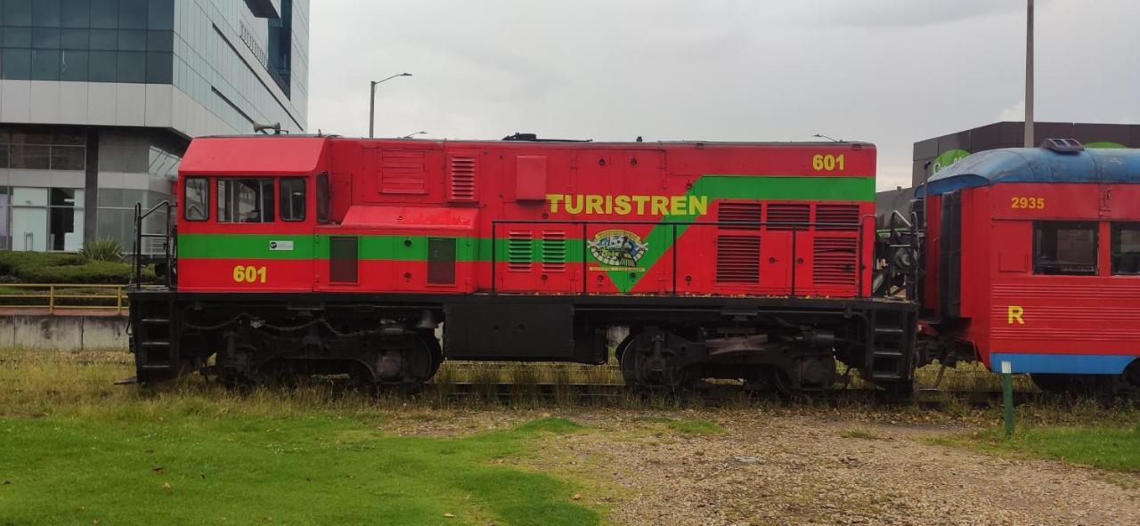 Acogedor Hostal Usaquen La Parada Del Tren Bogotá Zewnętrze zdjęcie